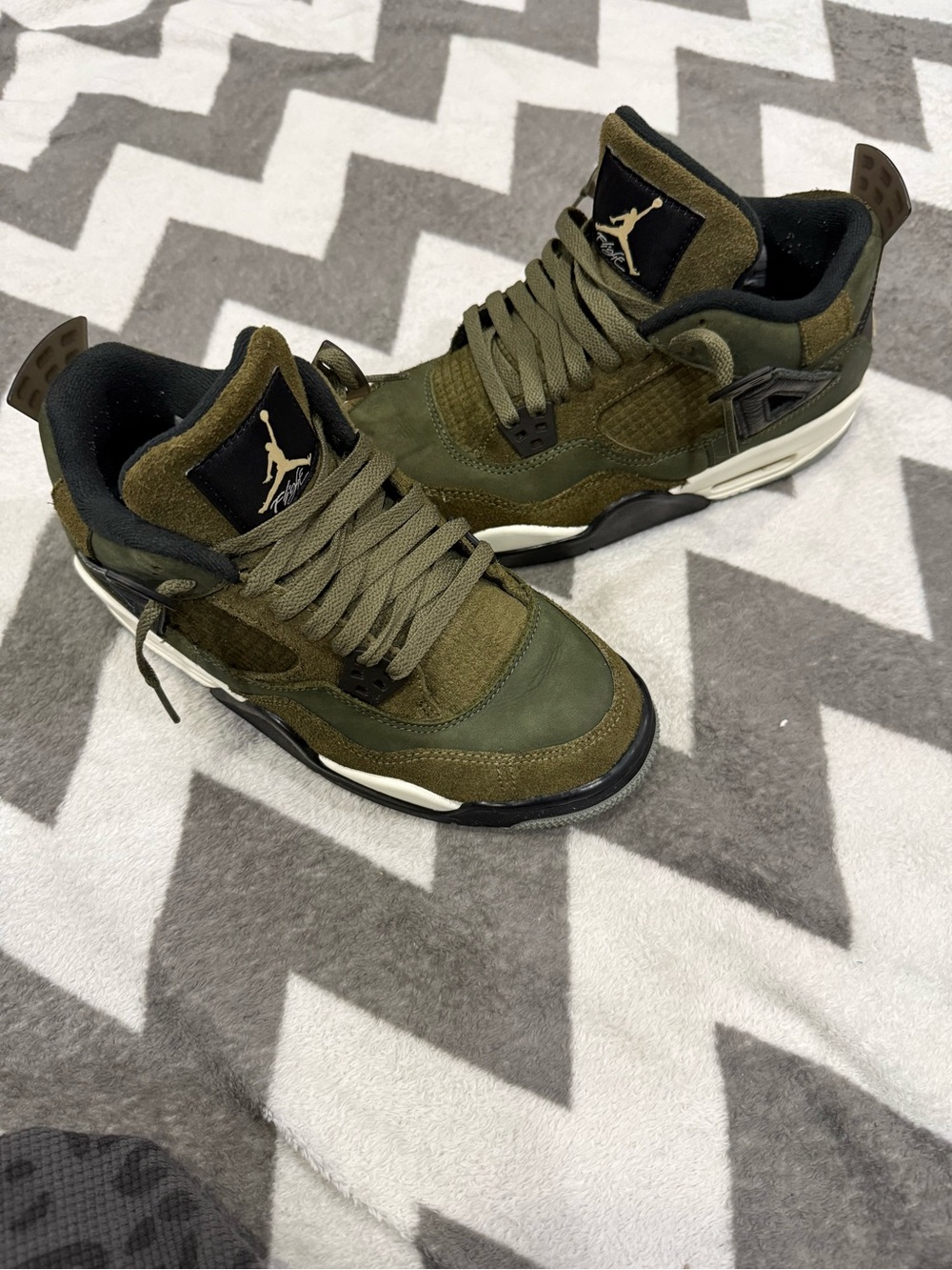 Jordan Youth 7 Retro Olive Green Suede & Leather Sneakers